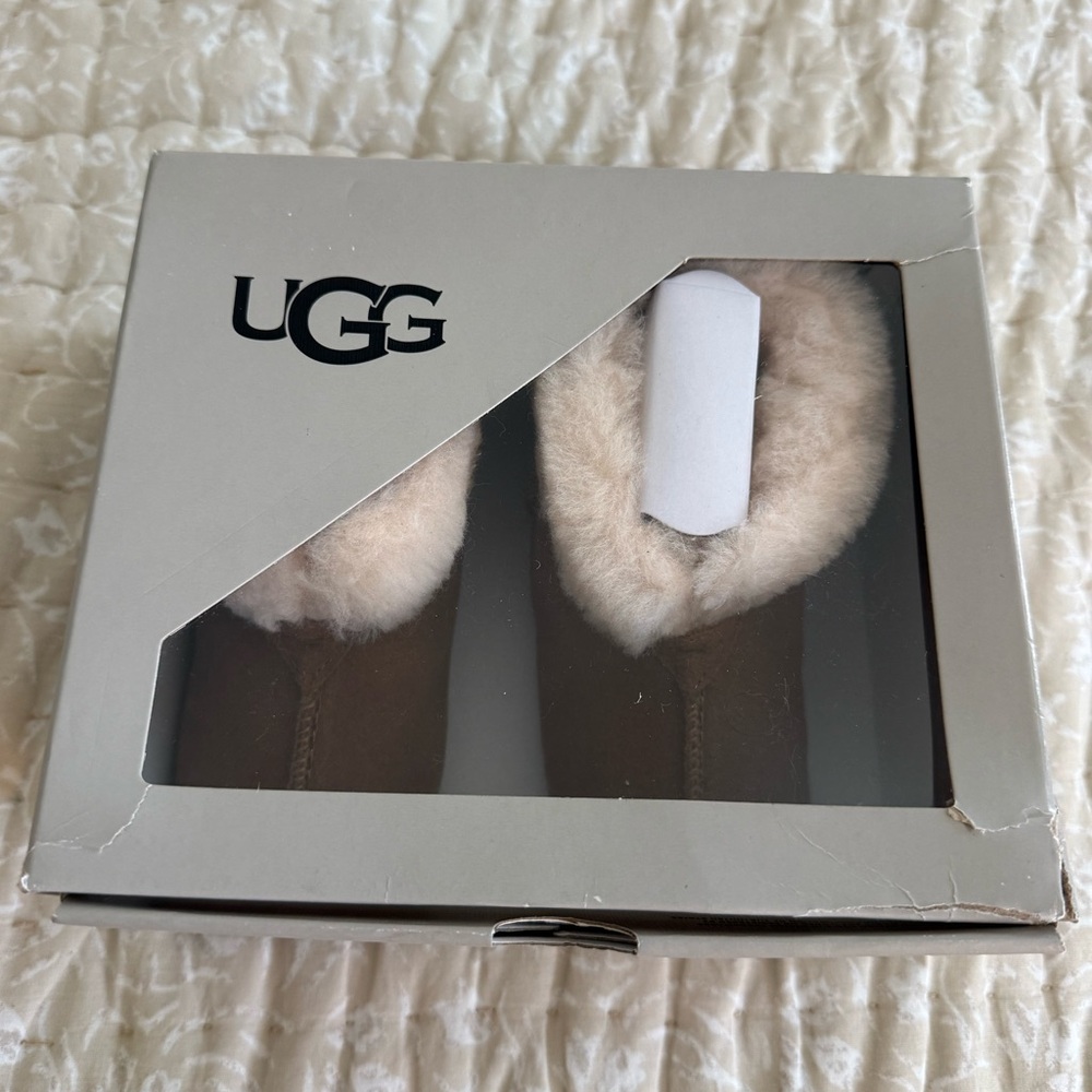 Toddlers UGG Gojee UGGplush Bootie Size 4/5